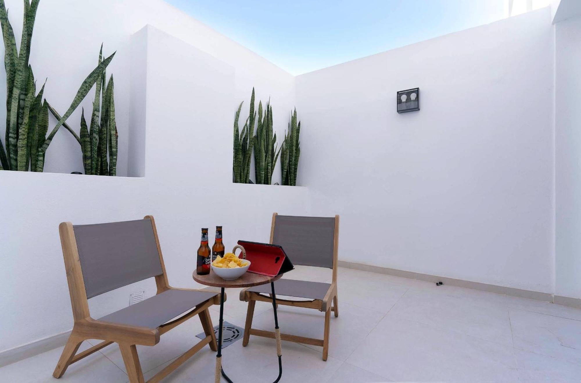 Blue Marina Suites - Boutique Apartments Arrecife  Zewnętrze zdjęcie